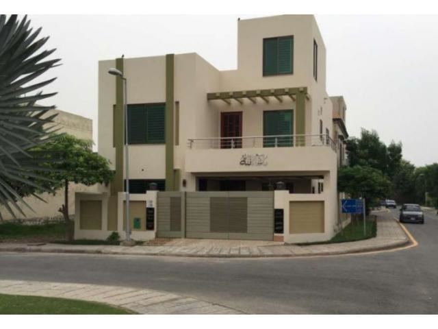 Beautiful MOdern House 1 Kanal Lahore