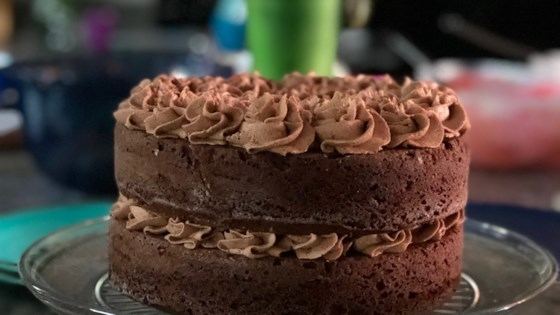 I tried a new method of doing the Drip on this cake, by using oil