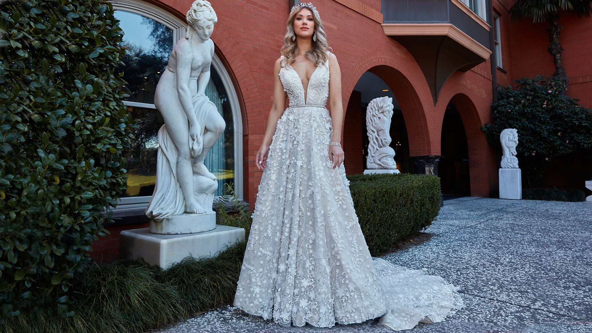 Designers from Down Under – Pallas Couture Arrives in Chicago! The American bridal
