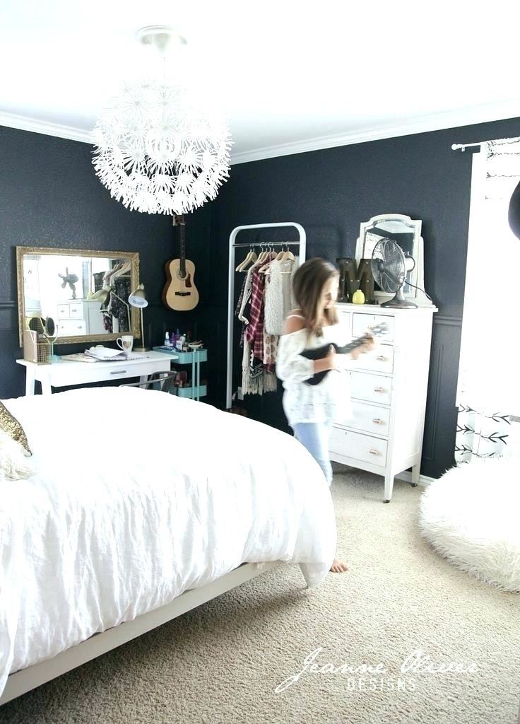 Master Bedroom Decorating Ideas With Dark Furniture Bedroom Ideas Wall Colour Gray With Dark Furniture And White Accents Love The Rug Master Bedroom