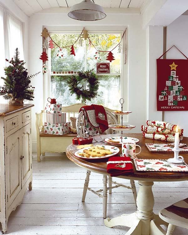 A delightful Dining Room Holiday Tour