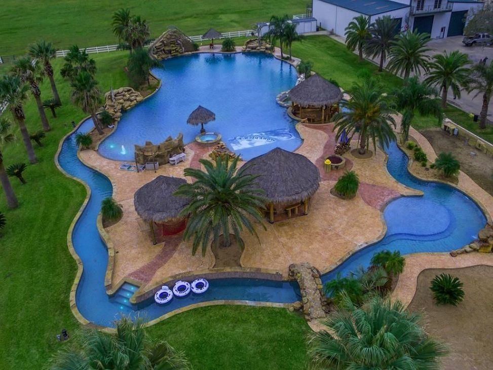 Backyard Lazy River Pool