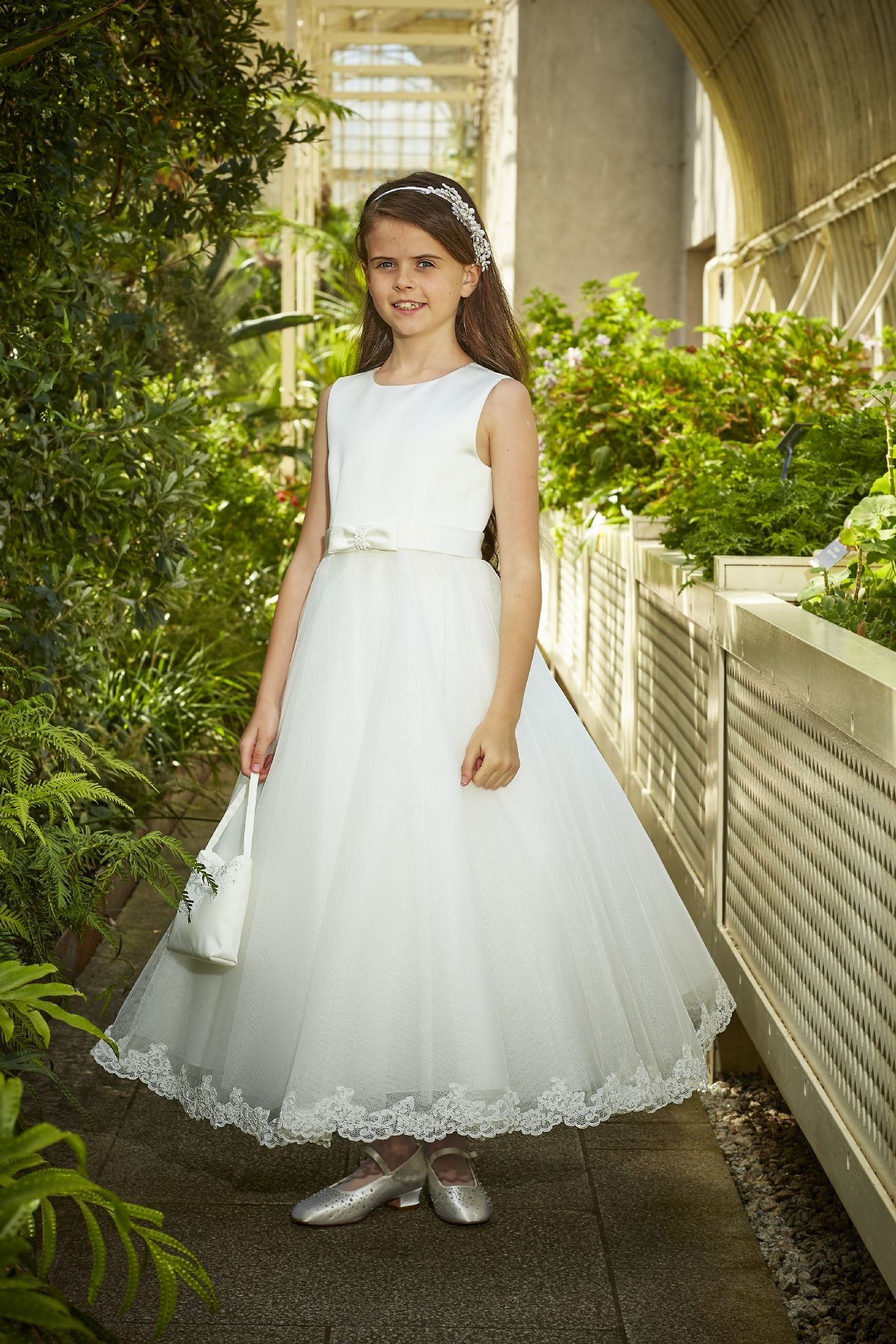 com: WuliDress Cap Sleeve Lace First Holy Communion Dresses For  Girls Formal Prom Ball Gown For Juniors: Clothing