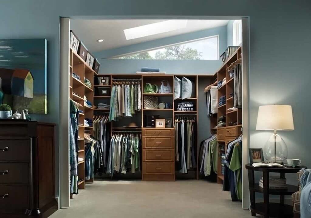 walk in closet