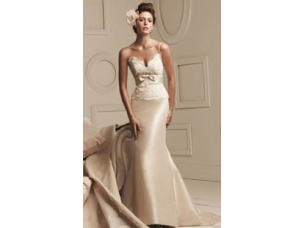 Cailan'd Vintage White Silk Lace Wedding Dress