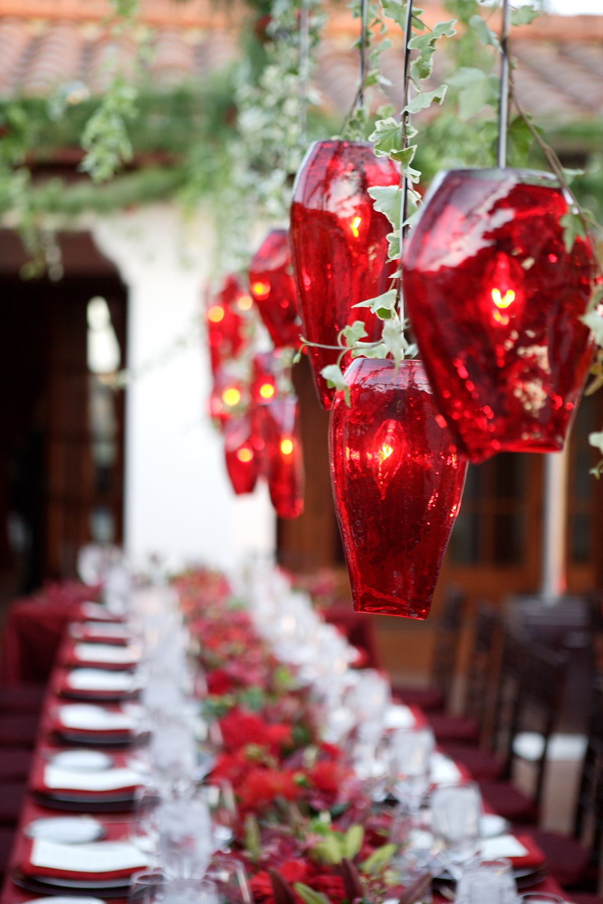Holiday Table Decorations | Christmas Table Decorations, 17 Ideas for Holiday  Table Decorating