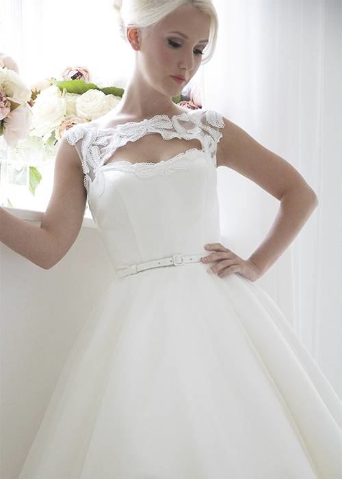 White Lace Stunning 1950's Gown and Accessories Vintage Wedding Dress Size  6 (S) Image